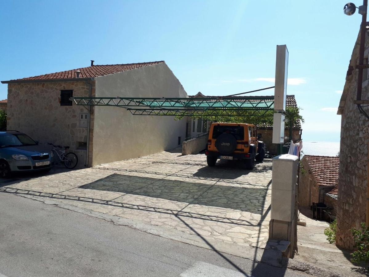 With A Parking Space Ivan Dolac, Hvar - 8753